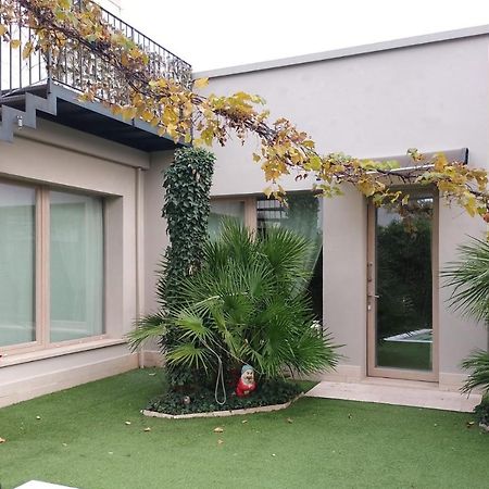 Suite Mimosa Con Piscina - Affitti Brevi Italia Sirmione Exteriör bild