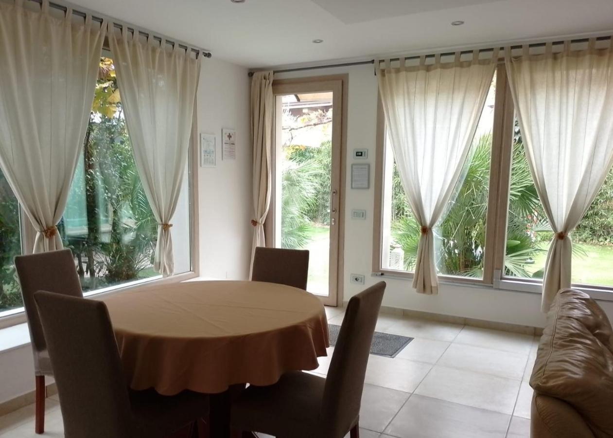 Suite Mimosa Con Piscina - Affitti Brevi Italia Sirmione Exteriör bild