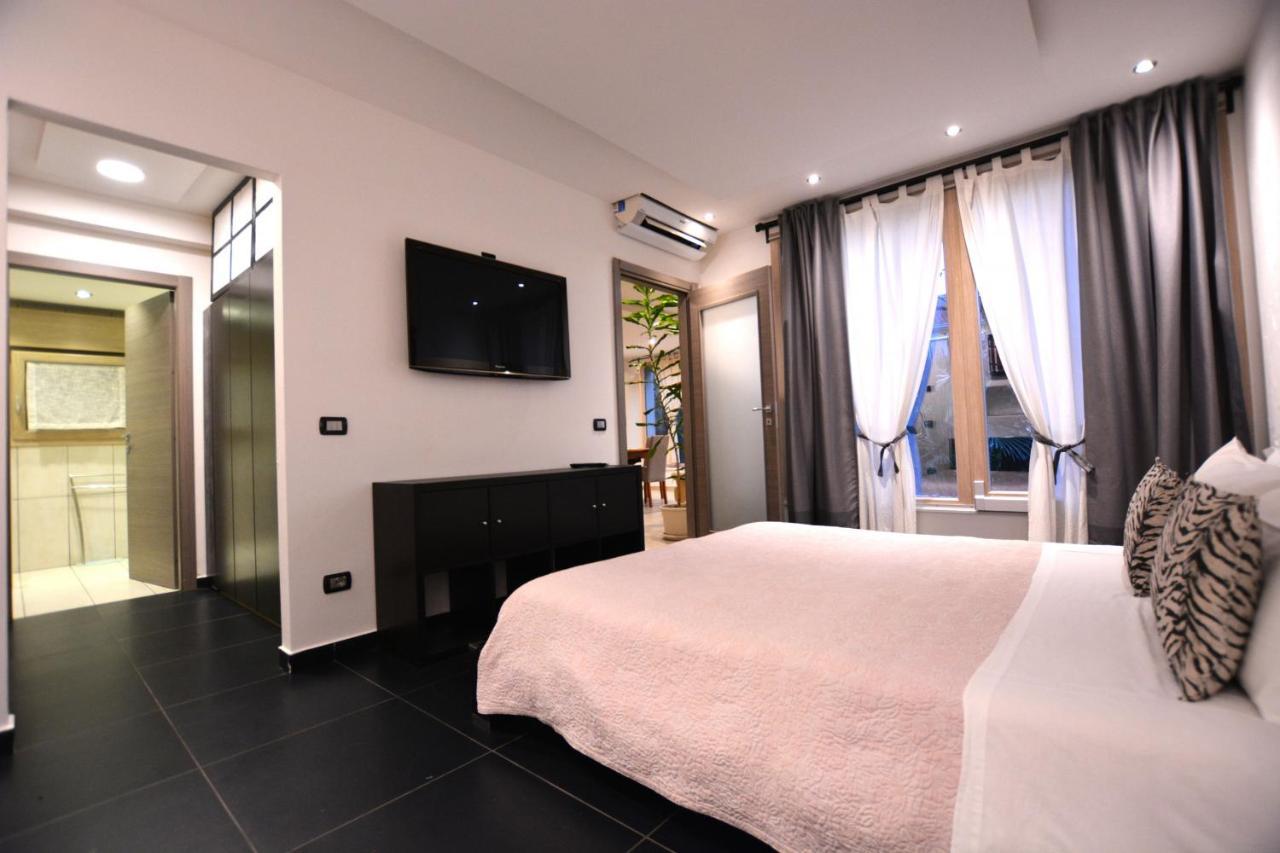 Suite Mimosa Con Piscina - Affitti Brevi Italia Sirmione Exteriör bild
