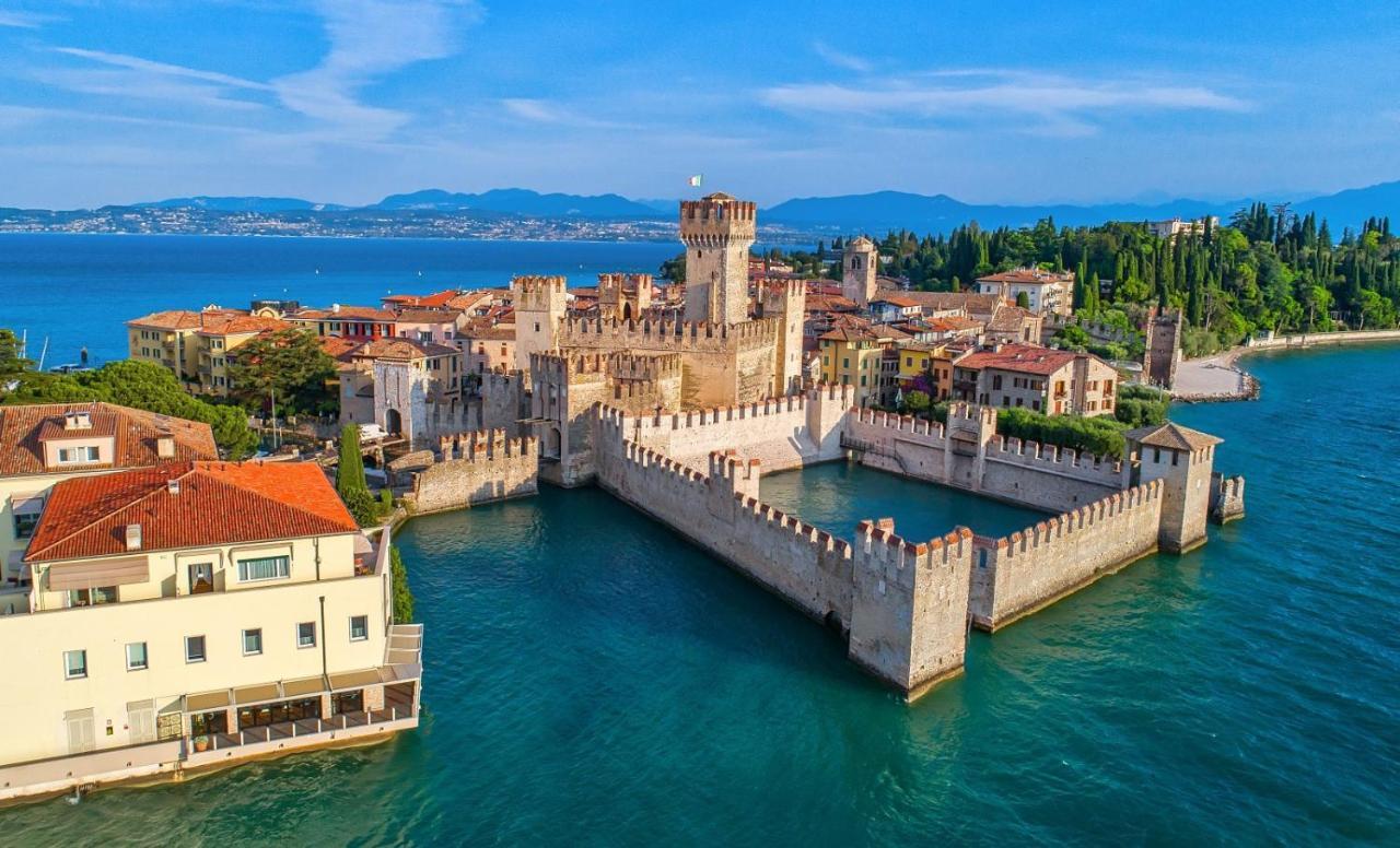 Suite Mimosa Con Piscina - Affitti Brevi Italia Sirmione Exteriör bild